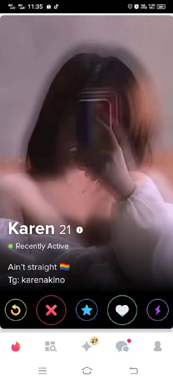 Biografías de Tinder Karen