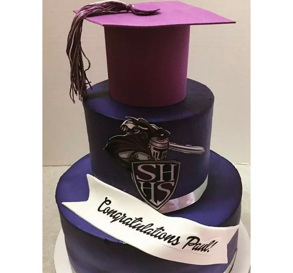 3層の紫色の卒業ケーキのアイデア