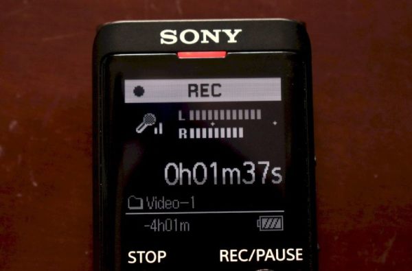 Sony ICD-UX570